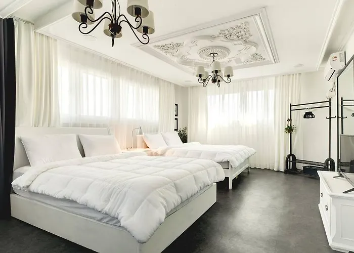 Hongdae 4bed House *